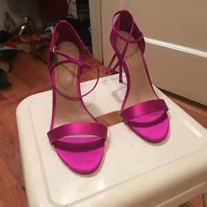 ALDO Sandyy Fuchsia Satin Herls Sz. 8.5